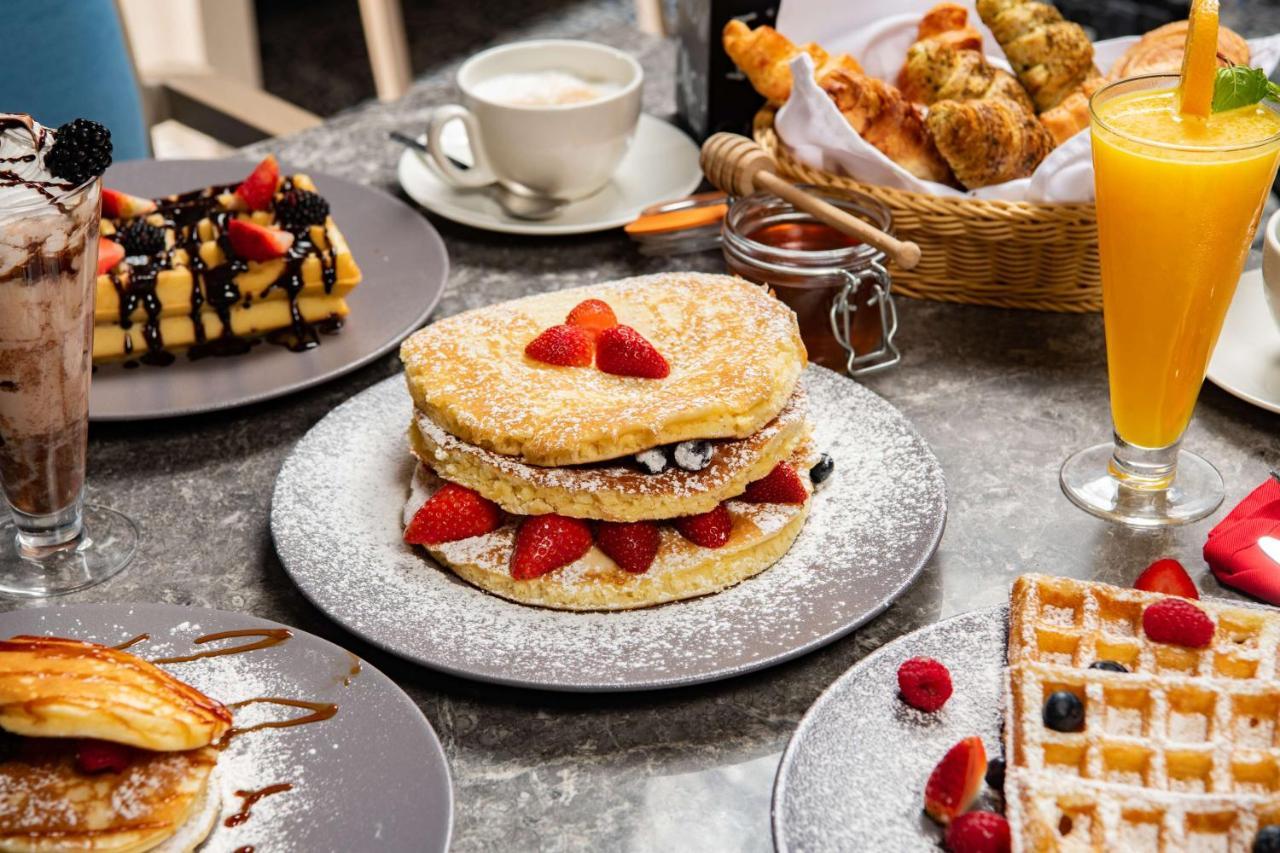 Park Inn By Radisson Makkah Aziziyah Mecca Luaran gambar Belgian waffles
