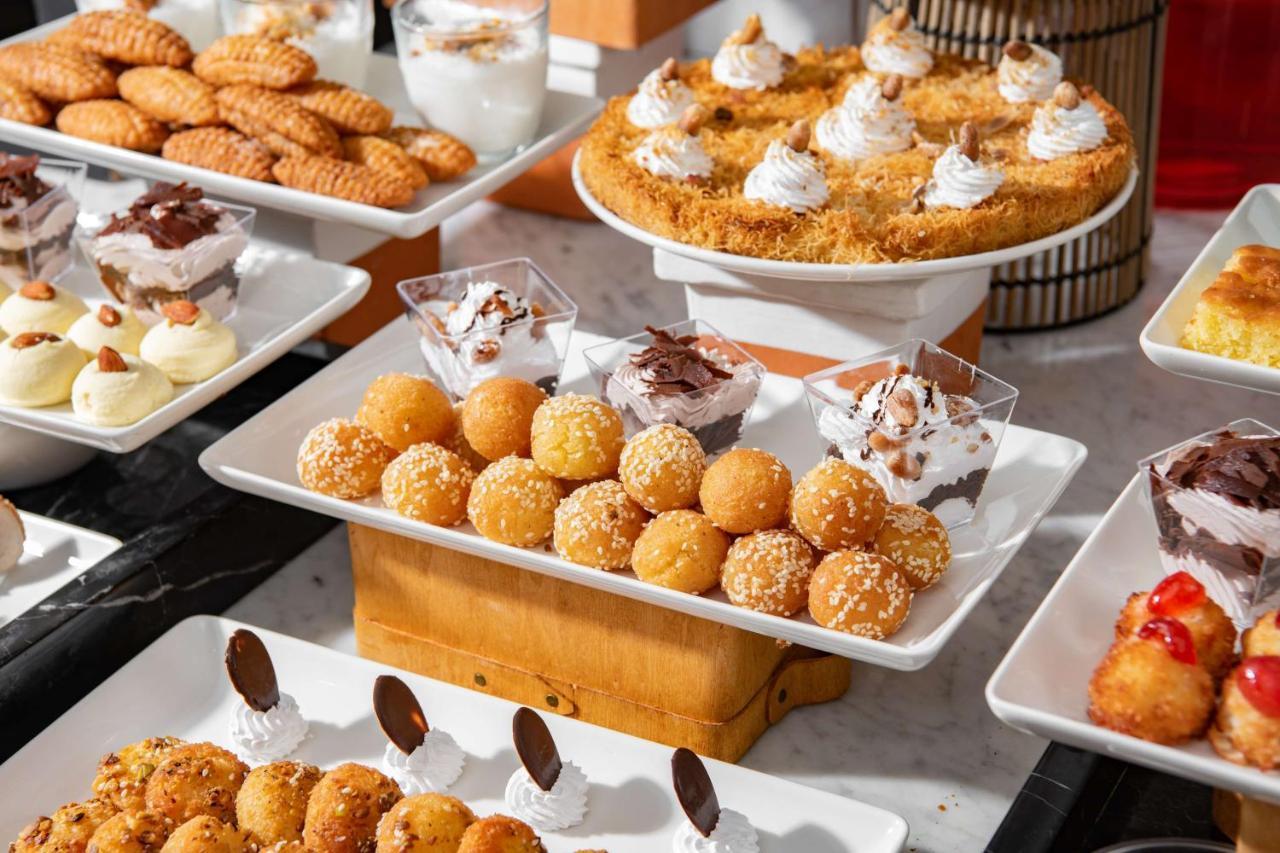 Park Inn By Radisson Makkah Aziziyah Mecca Luaran gambar A buffet at a luxury hotel