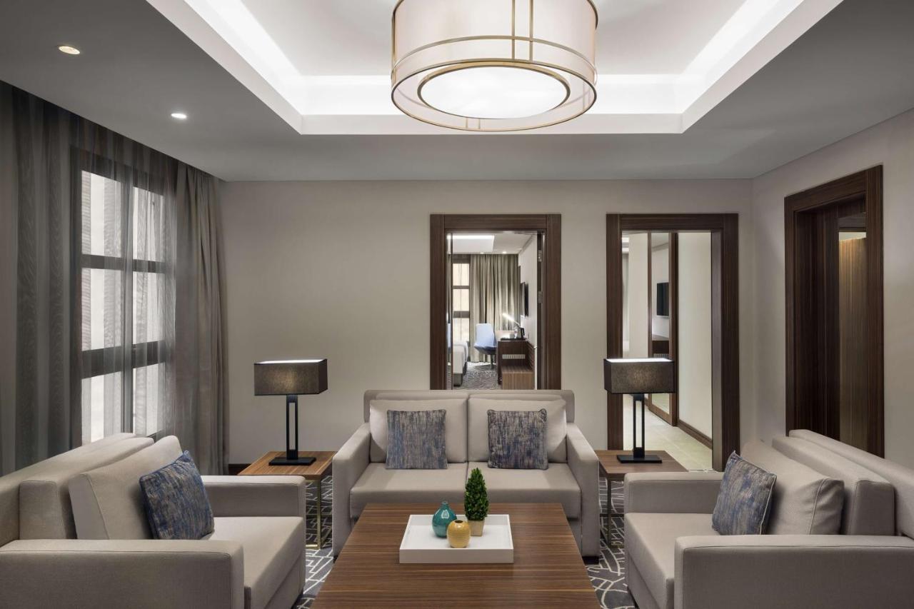 Park Inn By Radisson Makkah Aziziyah Mecca Luaran gambar A living room in a suite at the hotel